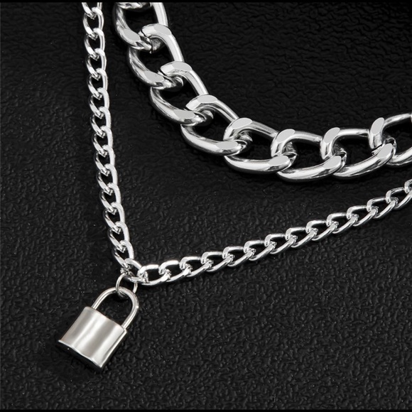 Unisex Silver Chunky Chain Lock Pendant Necklace - Picture 4 of 5